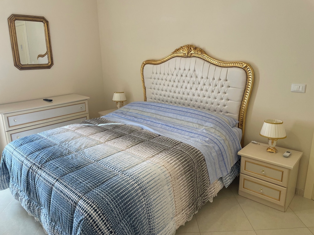 Deluxe Double or Twin Room photo 1