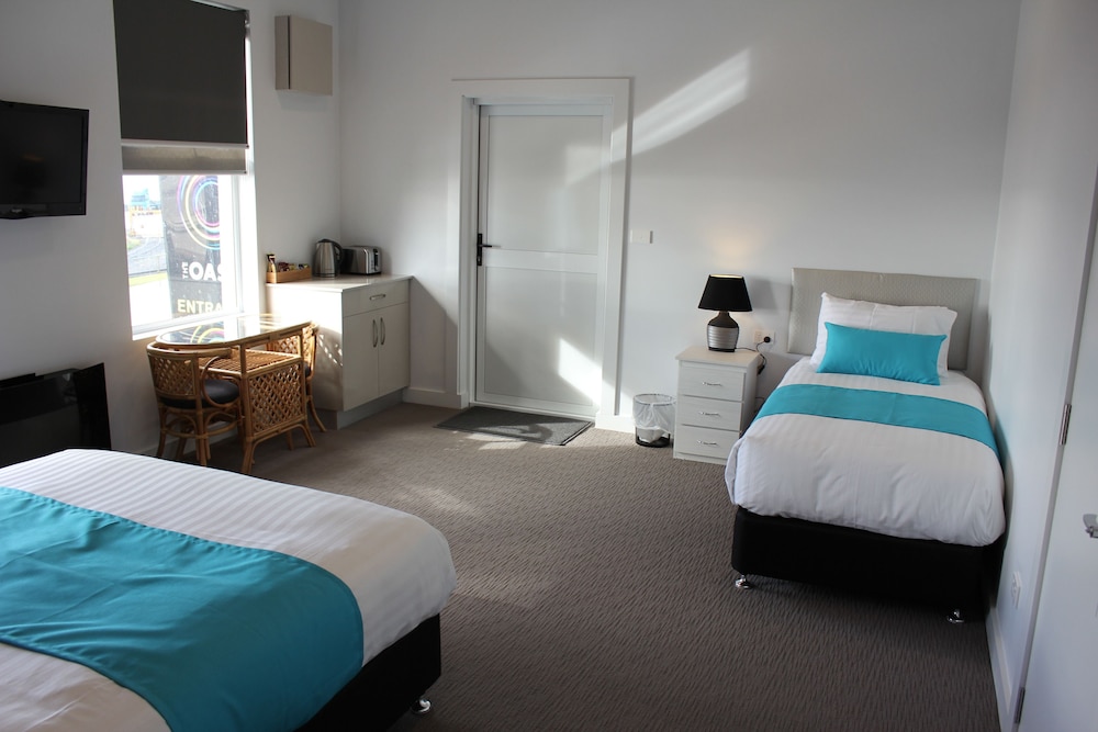 Oceanfront Twin with Harbour View photo 3