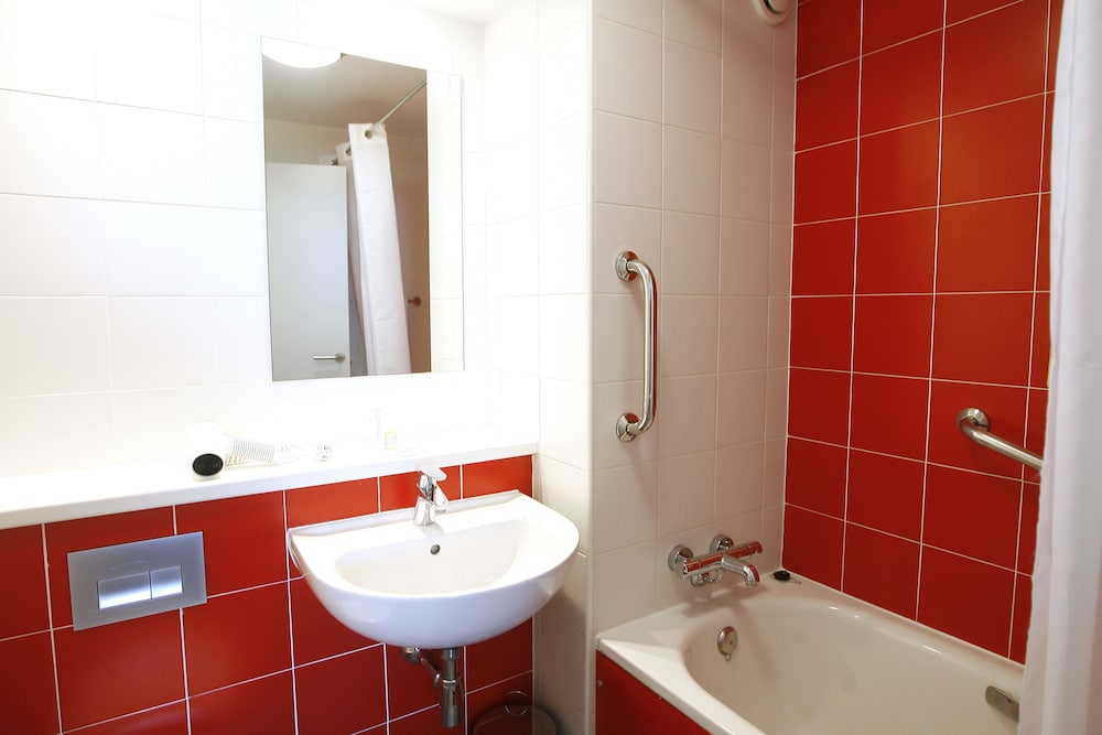 Triple Room (Min 3 people occupancy) photo 2