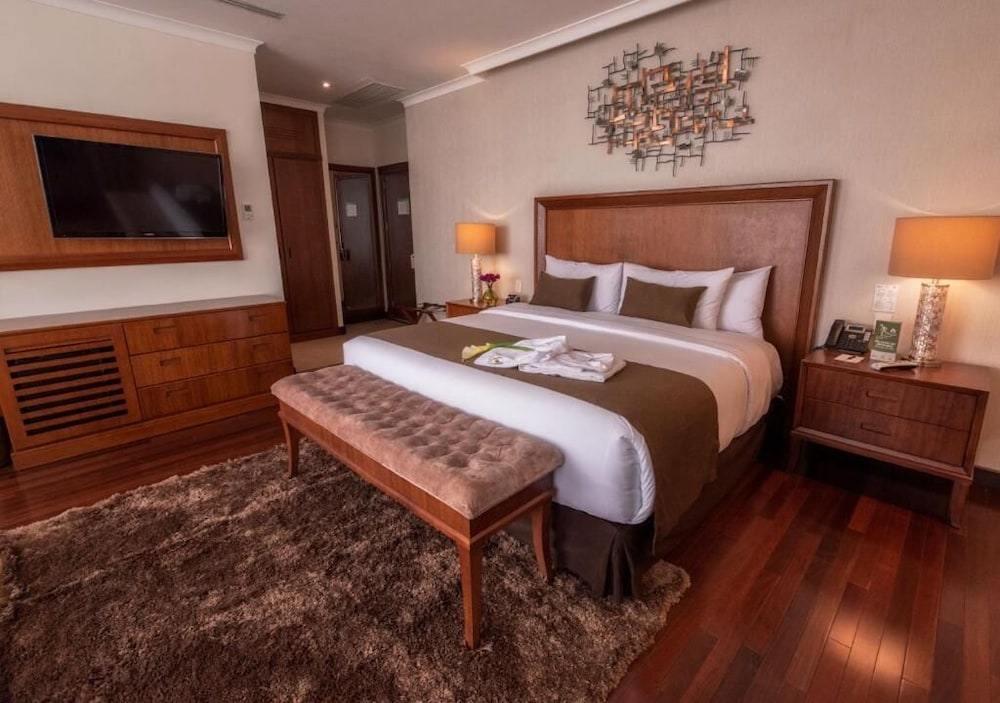 Deluxe Room, Bathtub
