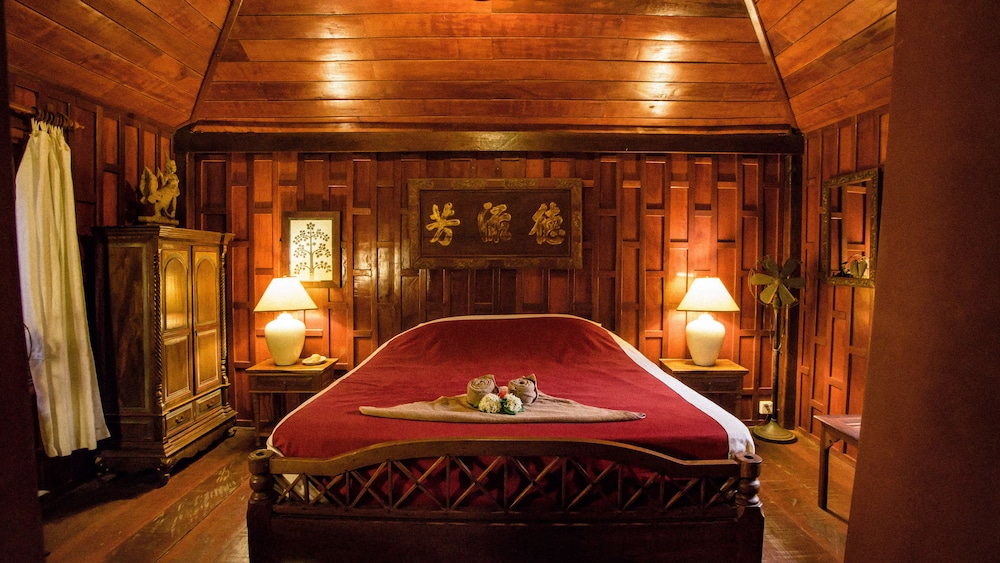 Double Superior Suite (AC & Fan)