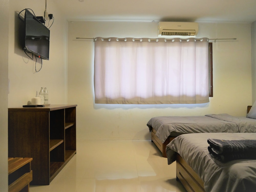 Standard Twin Room photo 3
