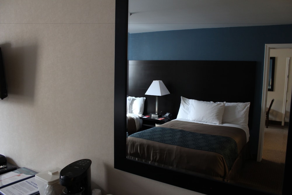 Standard Room, 2 Double Beds, Non Smoking - Photo 5