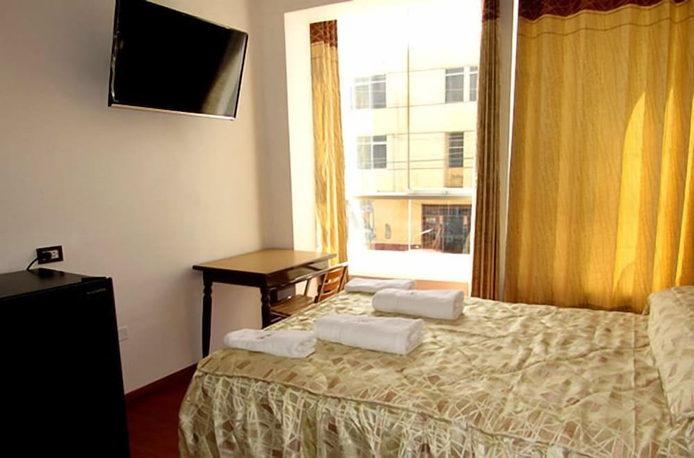 Executive Room, 1 Queen Bed photo 3
