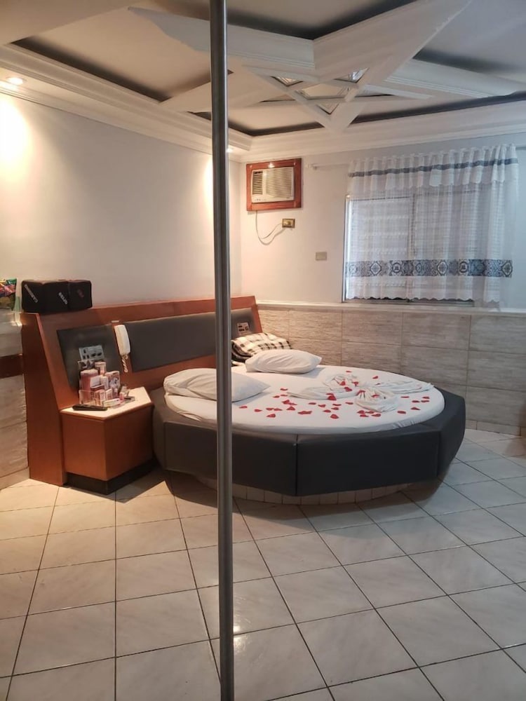 Suite (Bronze) photo 3