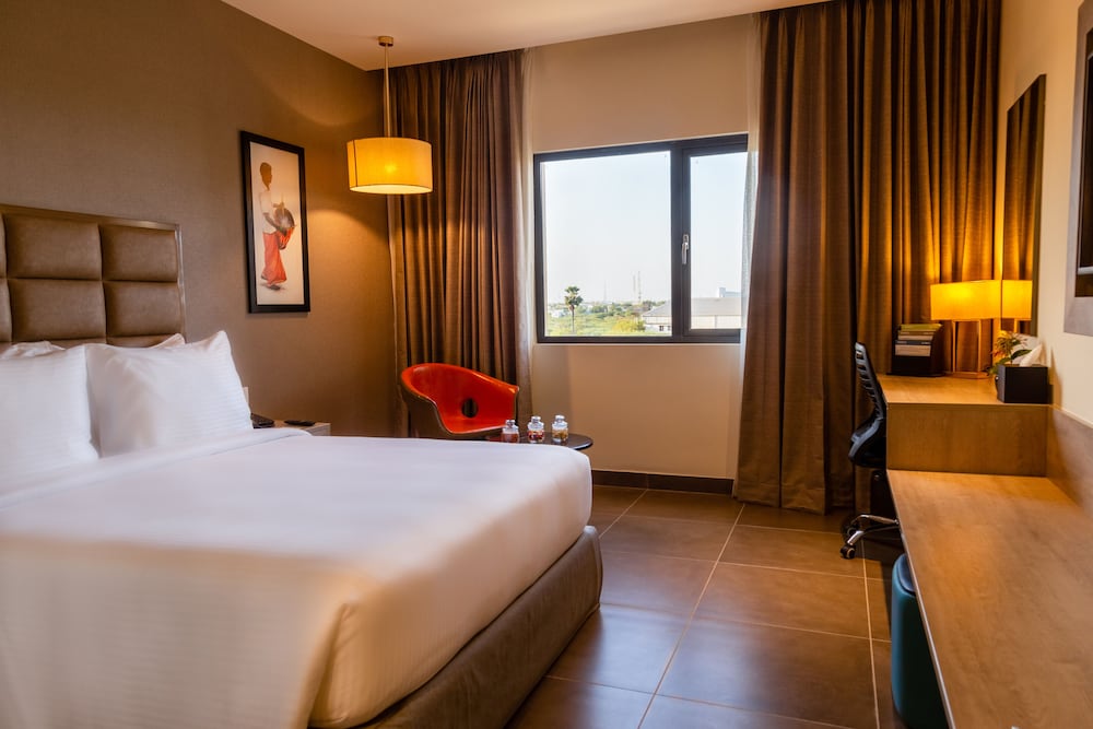 Deluxe Room, Non Smoking - Photo 5