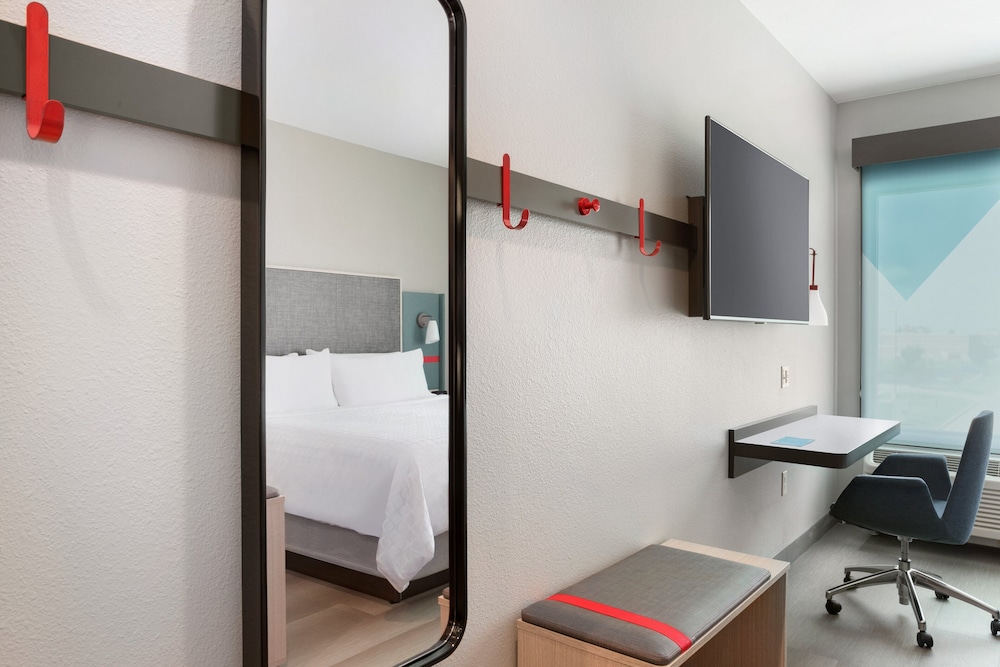 Standard Room, 2 Queen Beds, Accessible Bathtub (Communications) - Photo 2