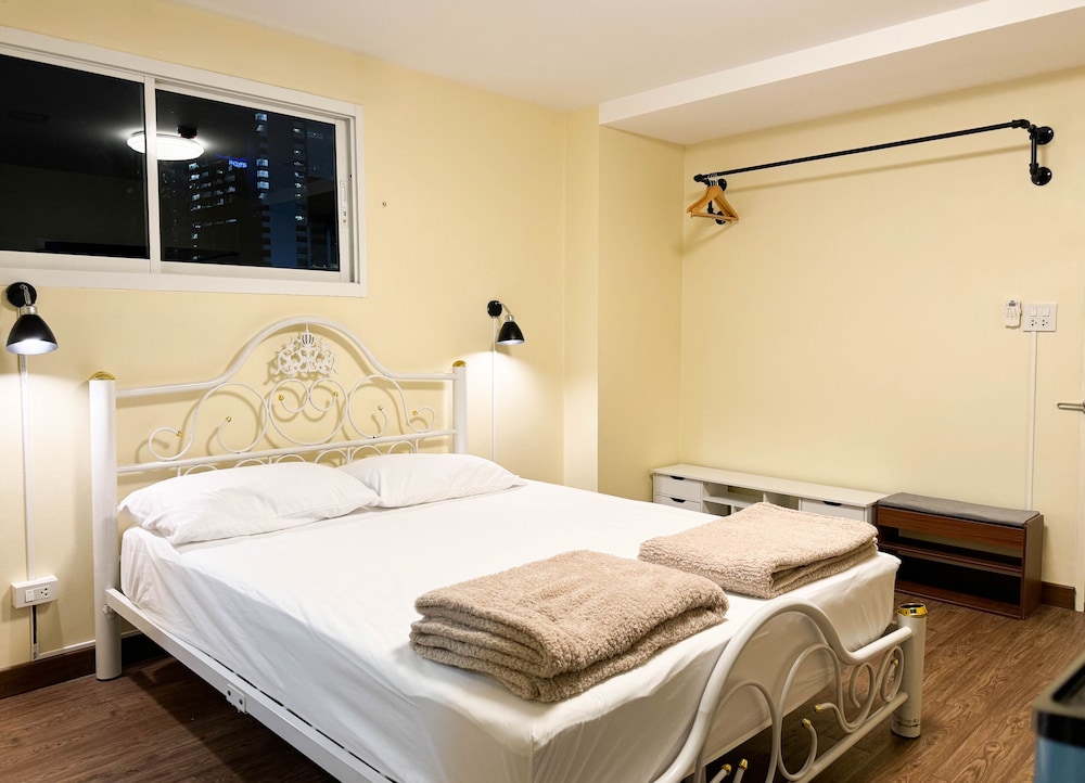 Business Single Room, 1 Queen Bed photo 1