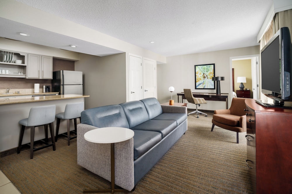 Suite, 1 Bedroom - Photo 7