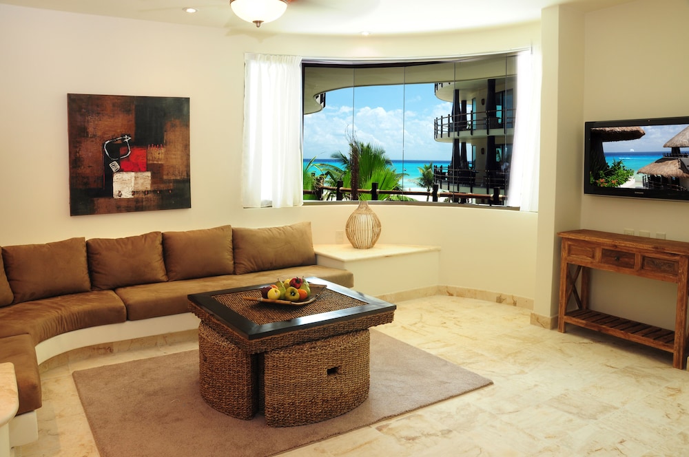 Premium Condo, 2 Bedrooms, Hot Tub - Photo 7