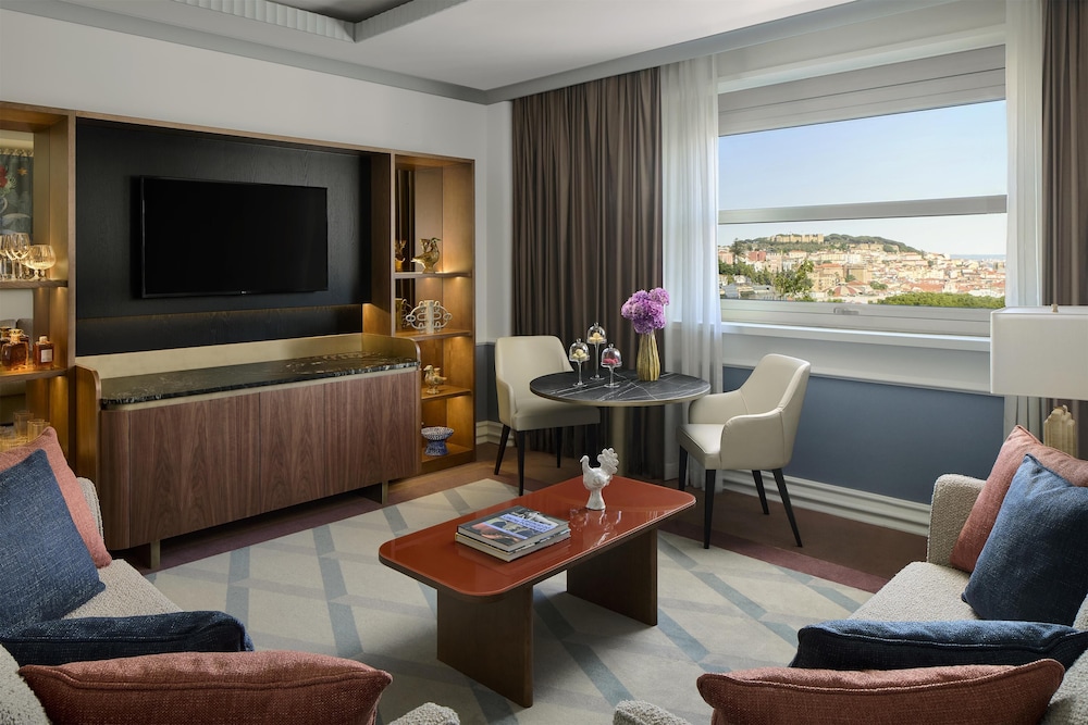 Executive Suite (Signature, Extra Bed,  3 Adults)