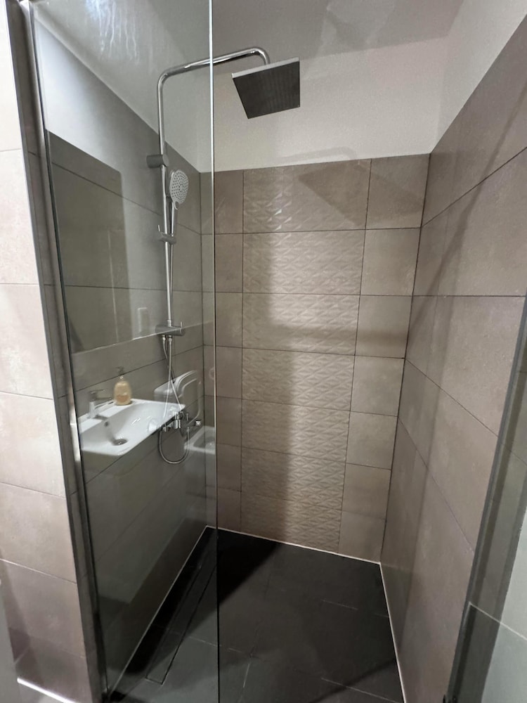 Deluxe Apartment, City View photo 2