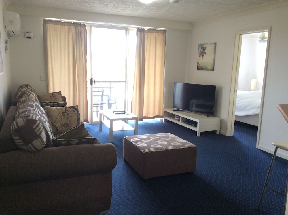 Superior Apartment, 2 Bedrooms, 2 Bathrooms, Garden View photo 3