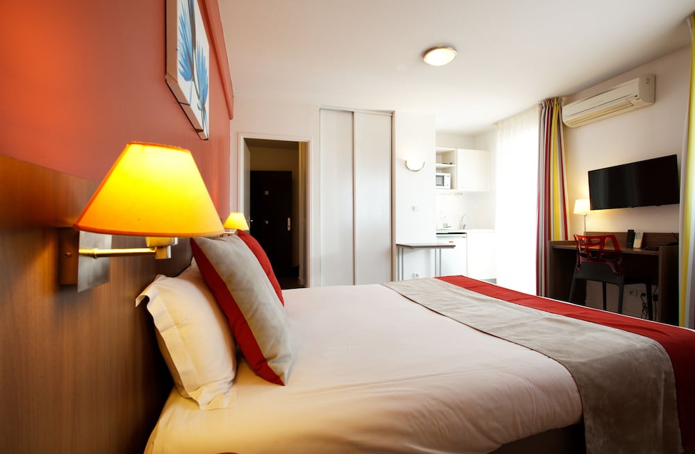 Business Studio, 1 Double Bed, Kitchenette photo 2