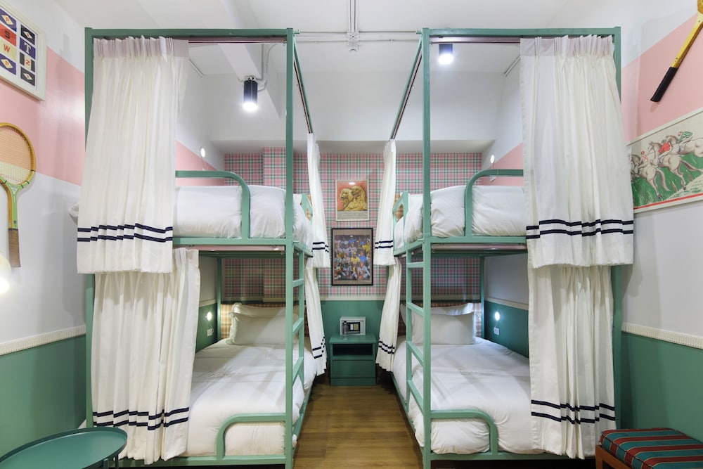 Room, Multiple Beds