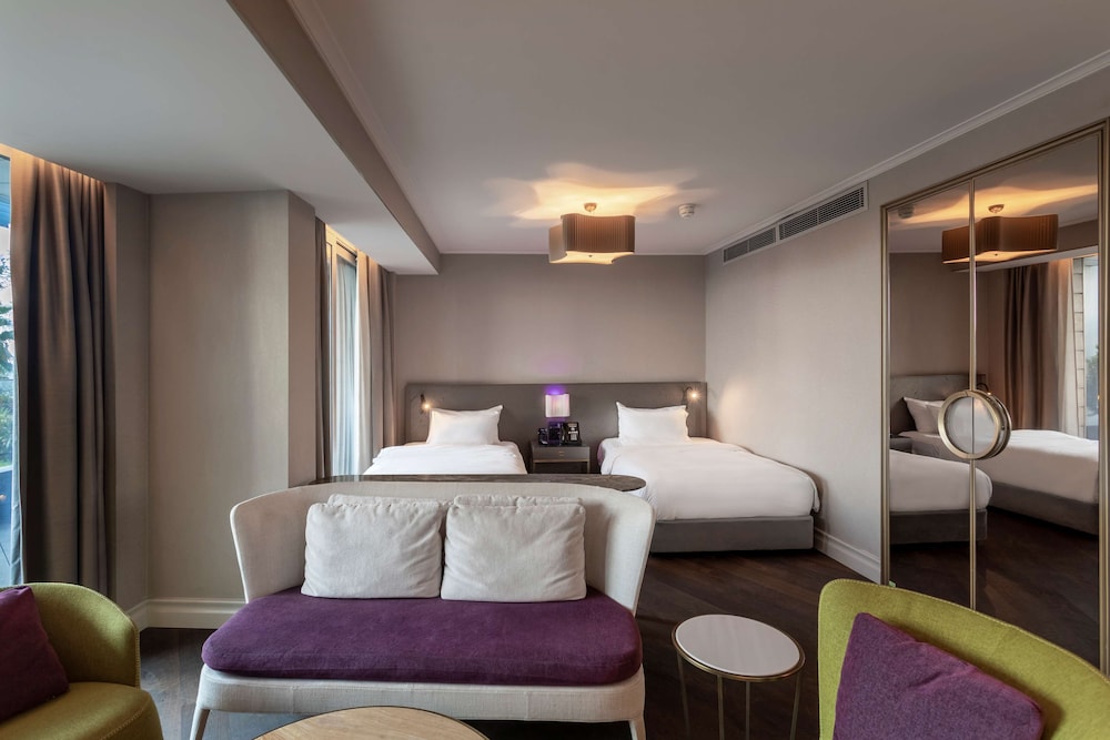 Junior Suite, Balcony, Garden View