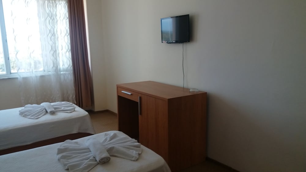 Standard Double Or Twin Room photo 3