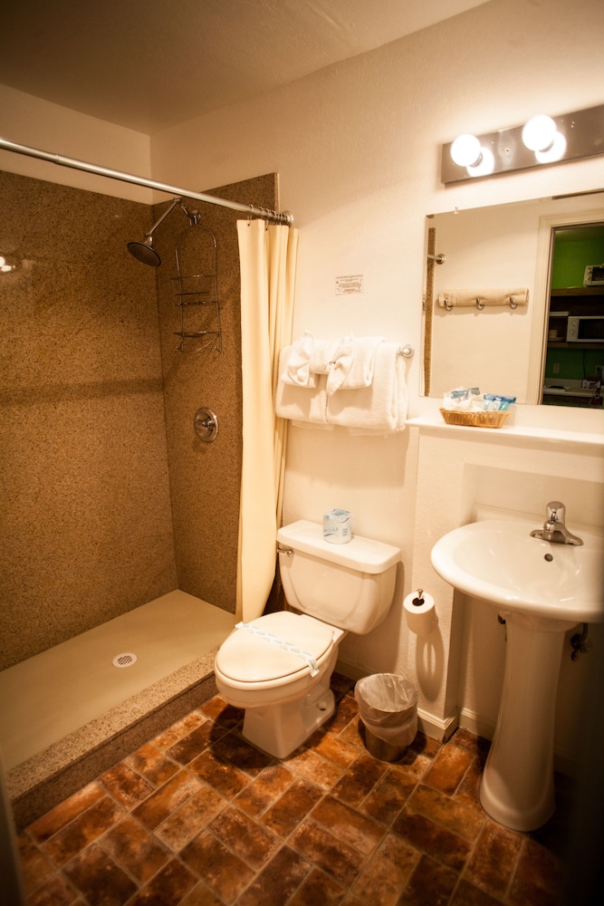 King Studio Suite, 1 King Bed, Kitchenette, Non Smoking - Photo 7