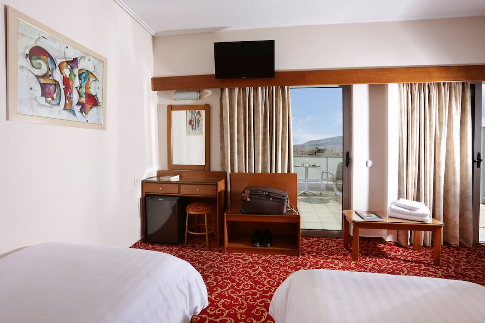 Deluxe Double or Twin Room, Balcony photo 2