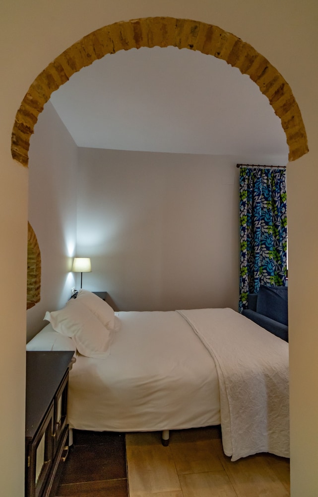 Standard Studio, 1 Bedroom, Kitchen - Photo 4