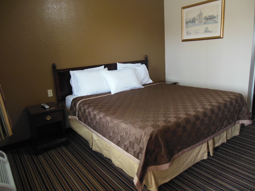 Deluxe Room, 1 King Bed, Non Smoking photo 1