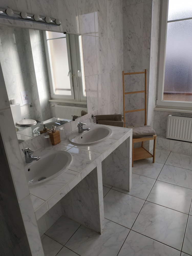 Family Apartment photo 3
