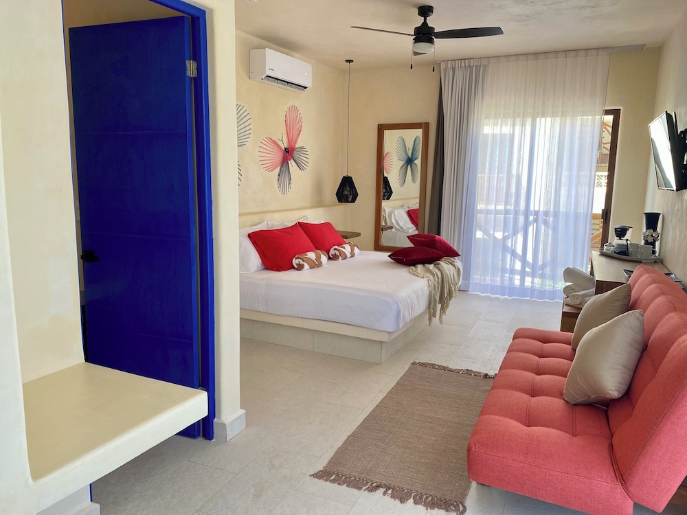 Deluxe Room, Balcony, Garden View photo 2