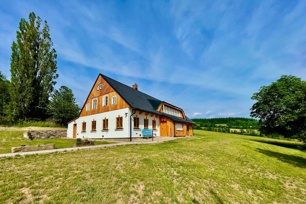 Villa photo 1