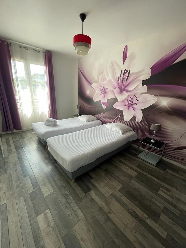 Twin Room - Photo 4