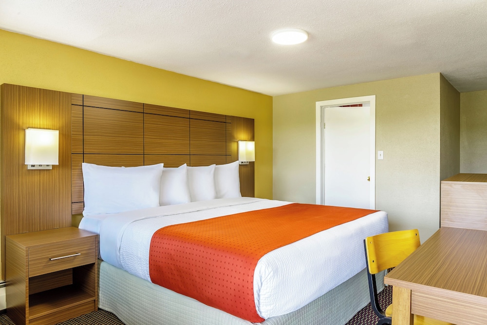 Deluxe Room, 1 King Bed, Non Smoking
