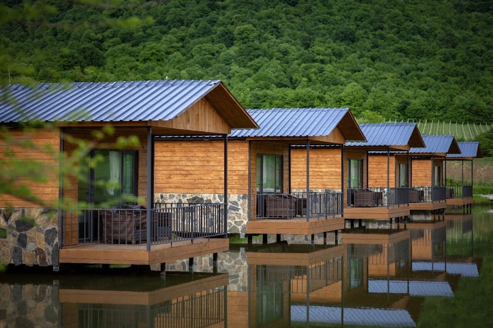 Basic Cabin, Balcony, Lake View