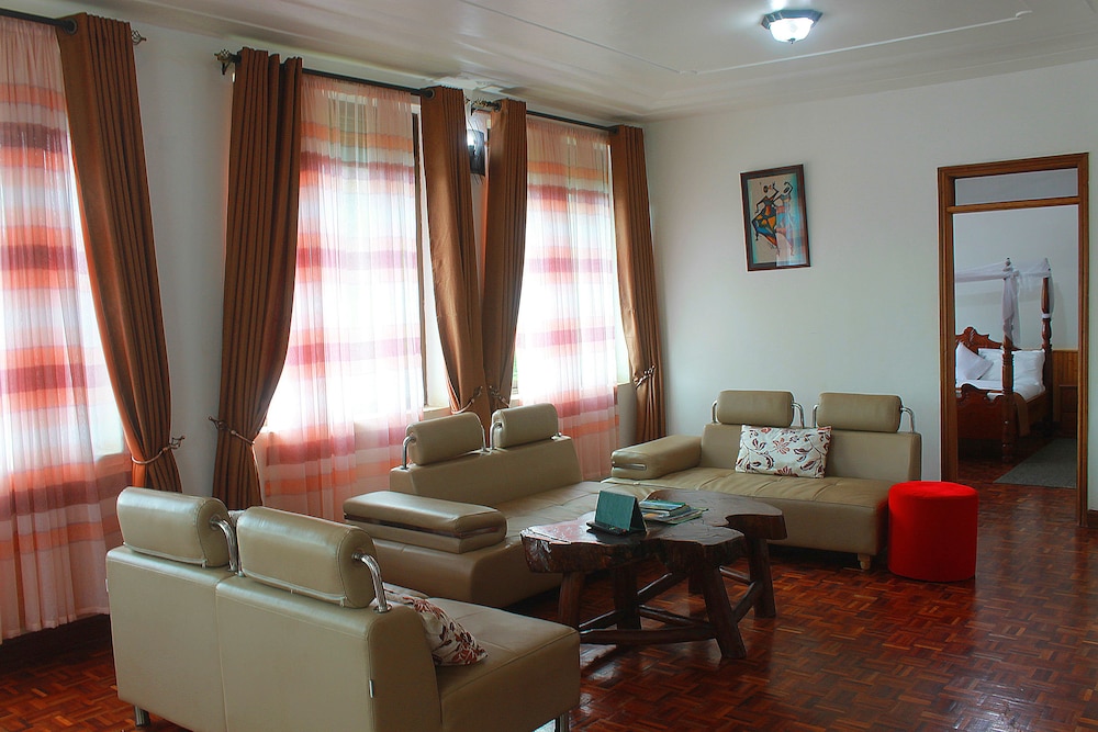 Family Suite, 3 Bedrooms, Bay View, Lakeside photo 3