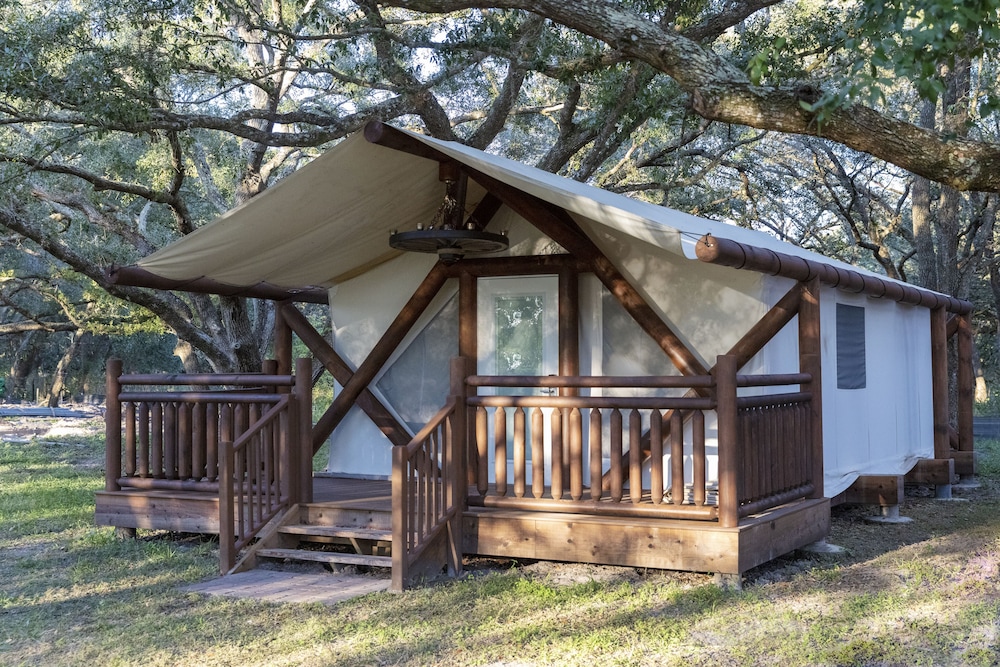 Room (Luxury Glamping) photo 3