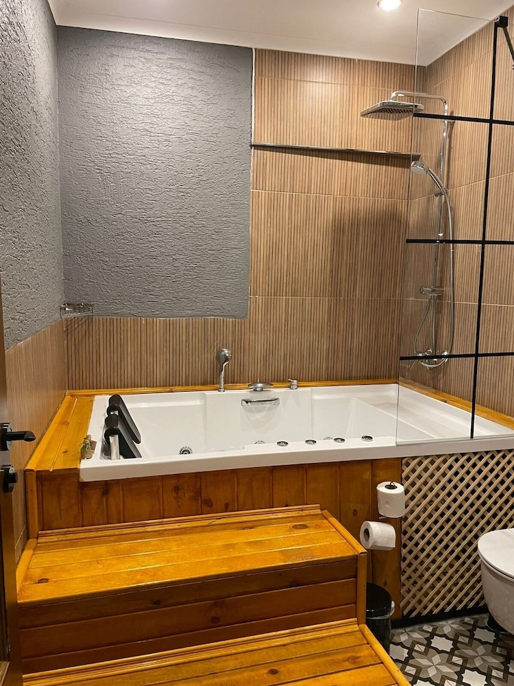 Comfort Room photo 3
