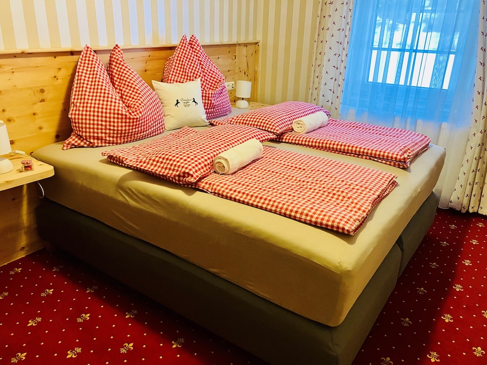 Deluxe Quadruple Room - Photo 1