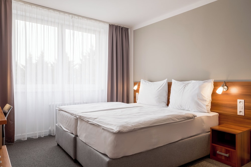 Standard Double or Twin Room photo 1