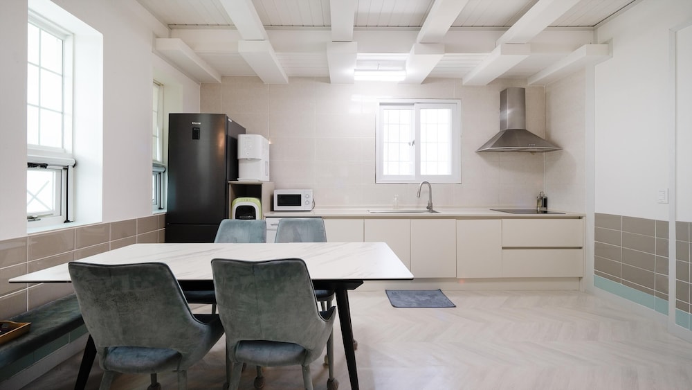 Basic Room, 1 Bedroom (101) - Photo 15
