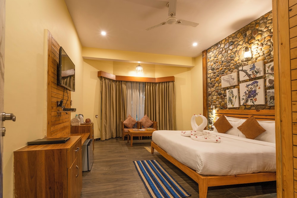 PILKHAN SUITES