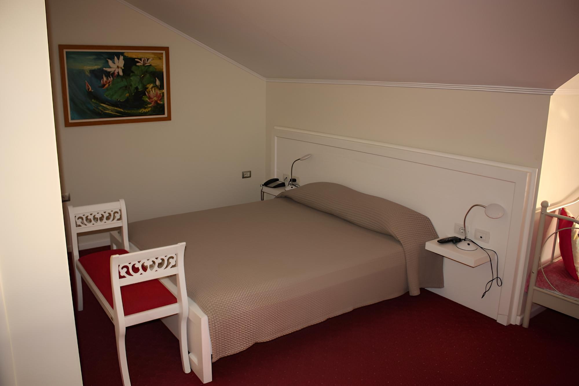 Standard Double Room, 1 Queen Bed, Sea View