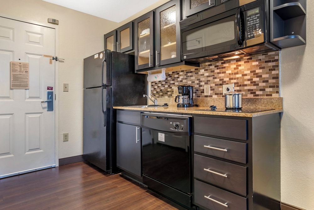 Studio Suite, 1 Queen Bed, Mobility Accessible (Communications) - Photo 6