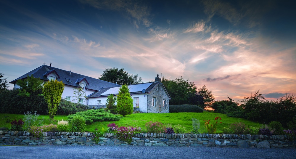 Traditional House photo 1