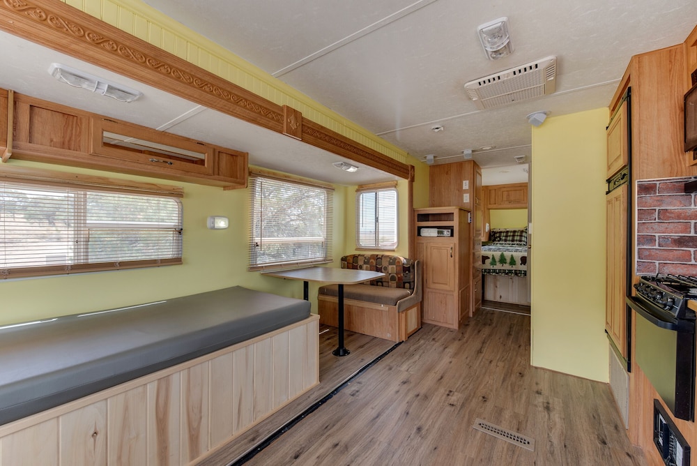 Mobile Home, Ensuite (Eagle- Camper)