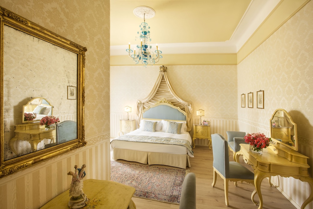 Superior Double or Twin Room photo 1