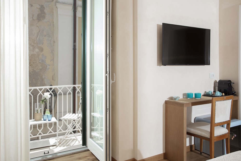 Deluxe Double Room, Balcony, Partial Sea View (Trabucco) - Photo 3