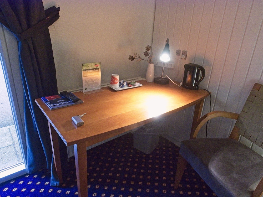 Economy Room (Motel) - Photo 11
