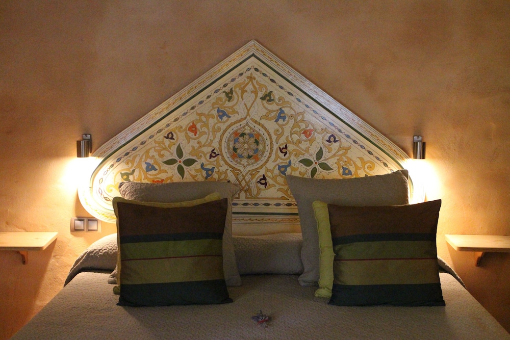 Suite, Jetted Tub