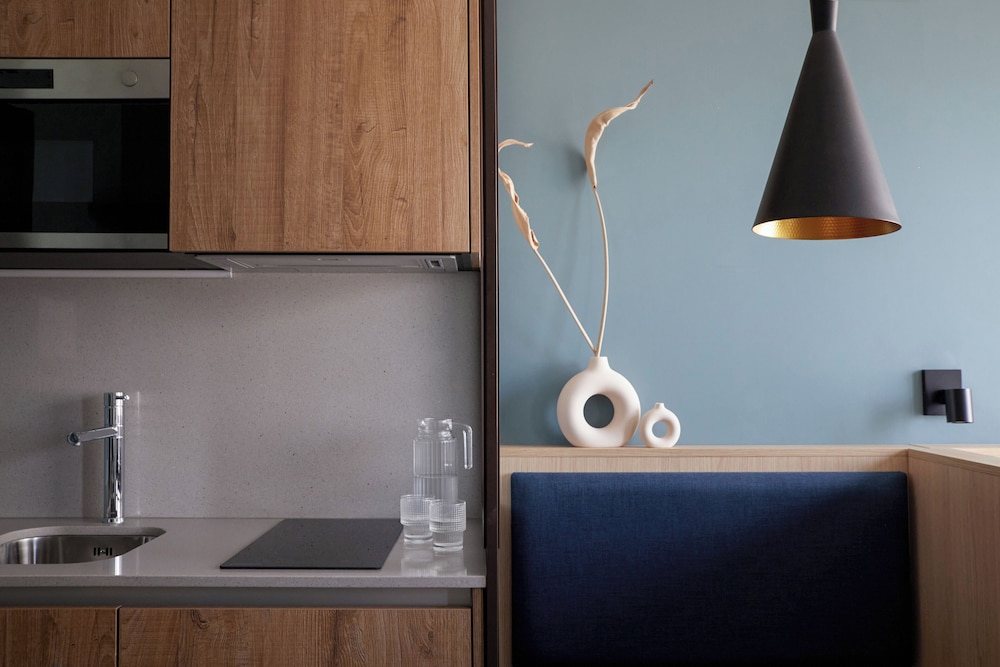 Double Room thumbnail 6