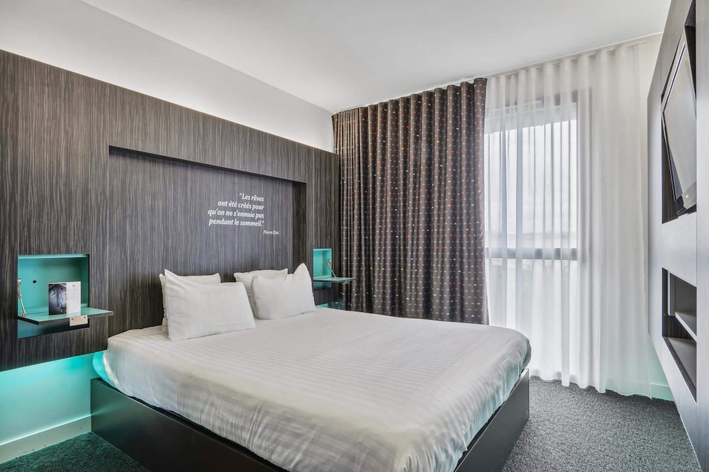 Superior Room, 2 Queen Beds, City View - Photo 1