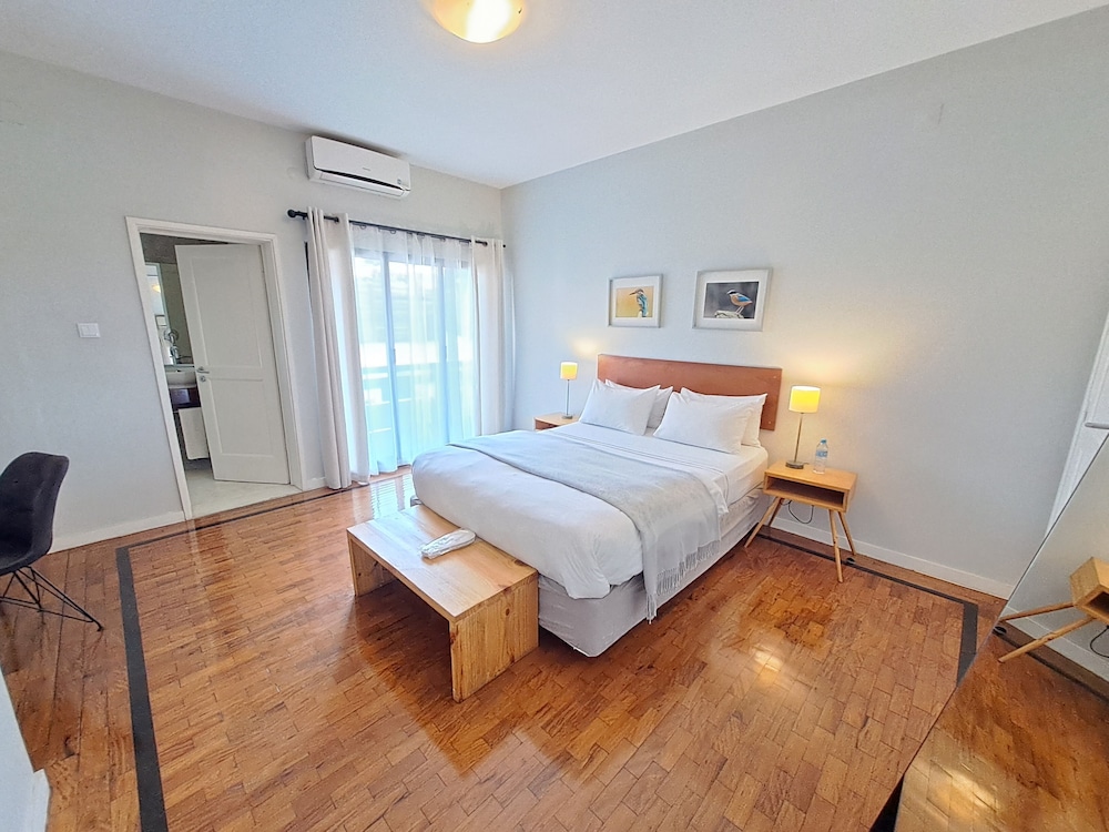Room, 1 Queen Bed photo 1