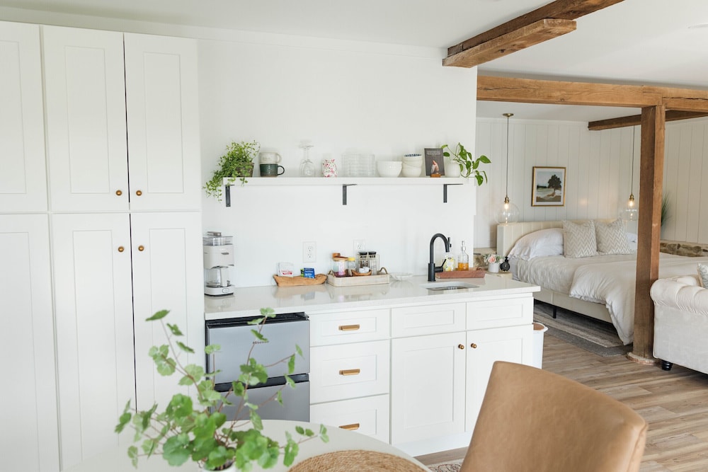 Romantic Double Room, Ensuite, Garden View (Private) photo 3